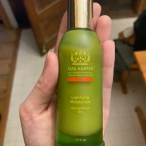 Tata Harper Clarifying moisturizer